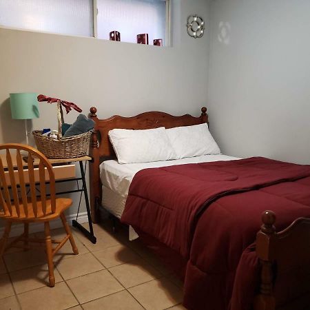 Private Room In Downtown Halifax Bagian luar foto