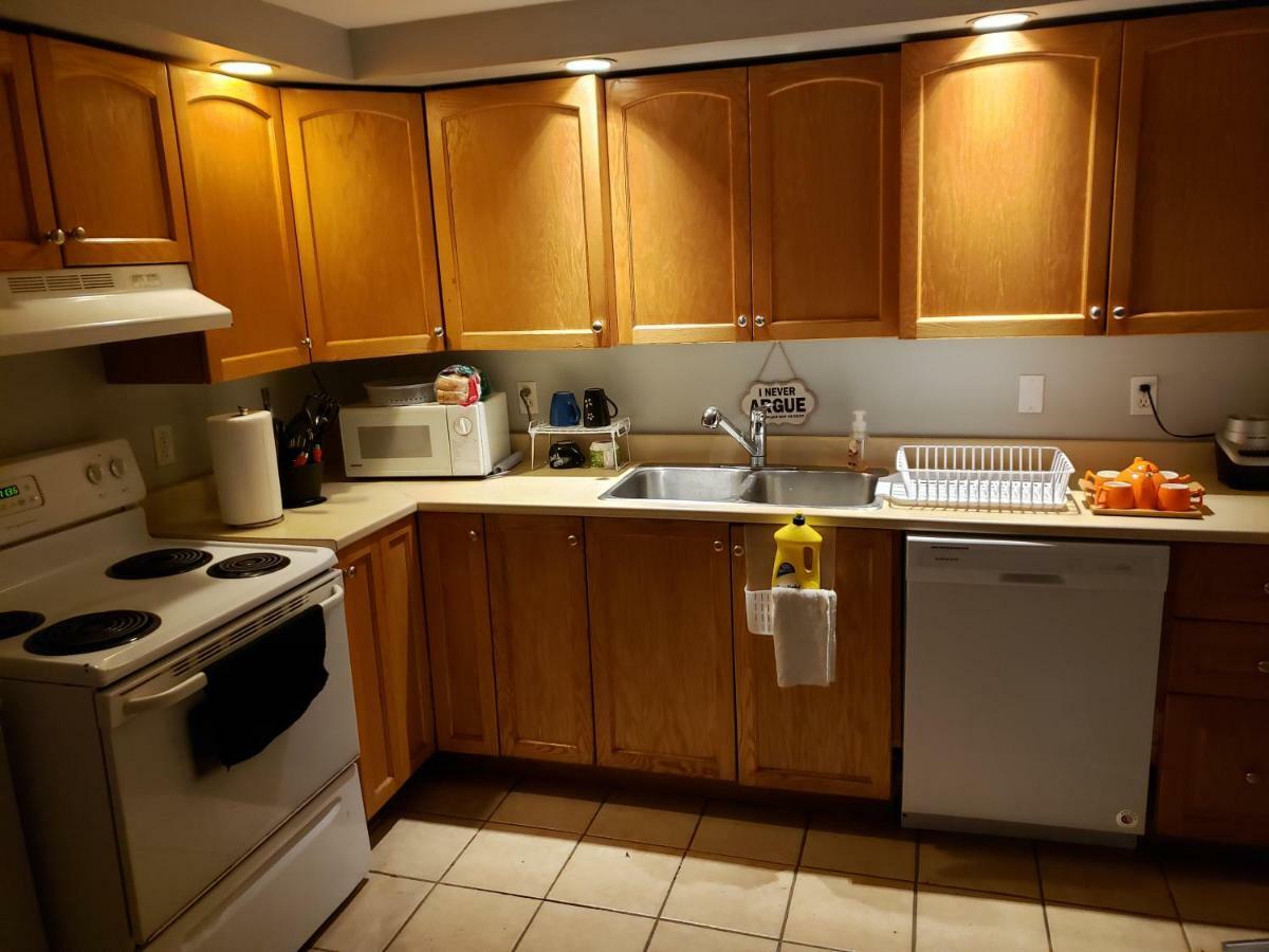 Private Room In Downtown Halifax Bagian luar foto