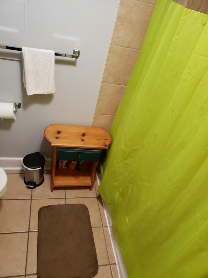 Private Room In Downtown Halifax Bagian luar foto