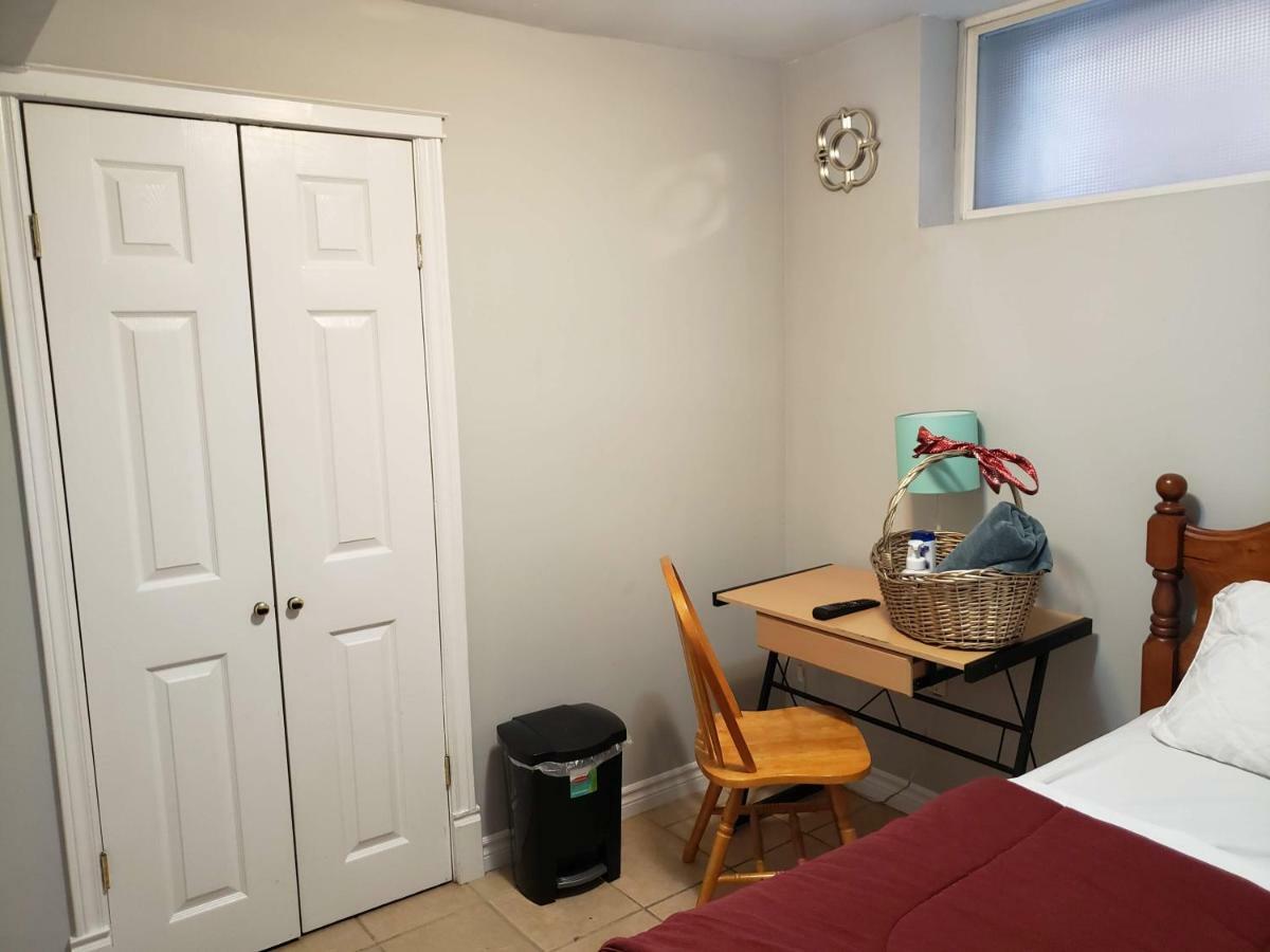 Private Room In Downtown Halifax Bagian luar foto